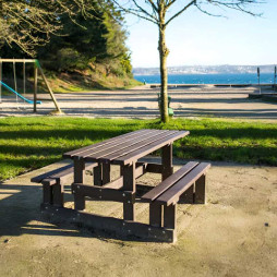 Table de picnic en recyclé