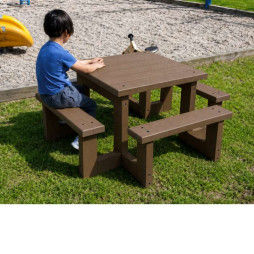 Table picnic en plastique recyclé pour enfant