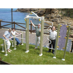 Parcours sportif plein air dans un parc
