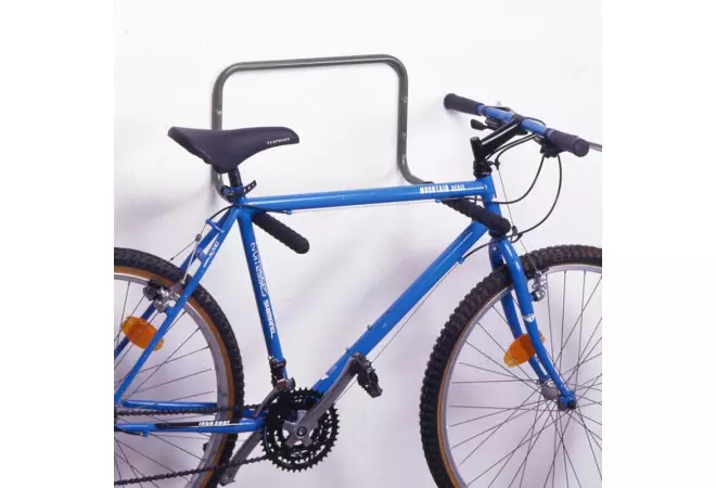 Le crochet pour vélo à deux bras pour supporter 2 vélos. Crochet entretien  et réparation de vélos