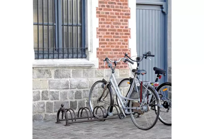 Range-vélos en acier et fonte rouille ou noir