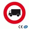 Panneau routier interdisant l'accès aux véhicule transportant de la marchandise