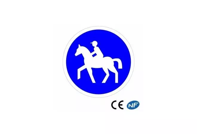 Panneau de circulation chemin obligatoire pour les cavaliers