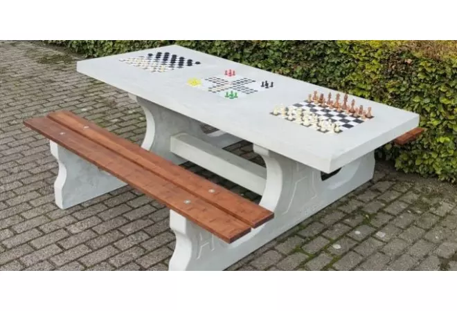 Table multi-jeux en béton naturel
