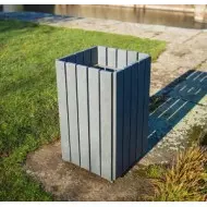 Poubelles en recyclé