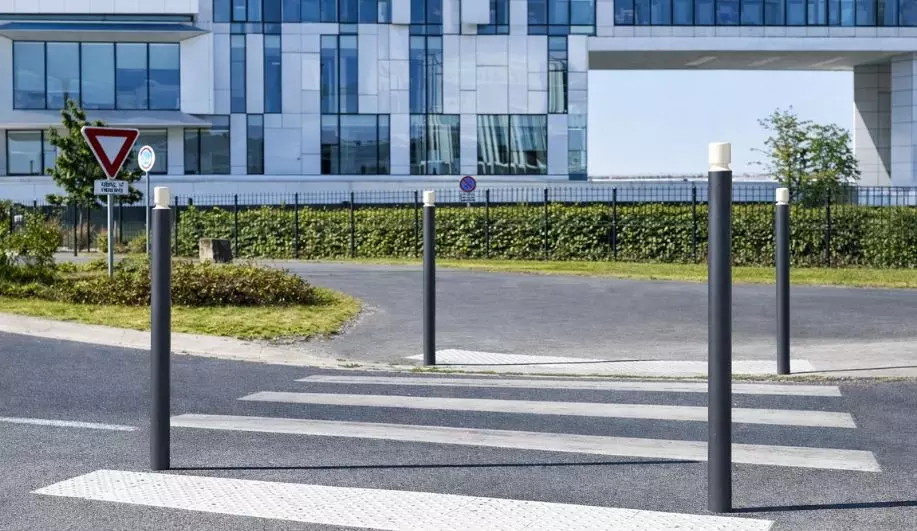 Potelet PMR : quelles sont les normes à respecter ? Potelet PMR : quelles sont les normes à respecter ?