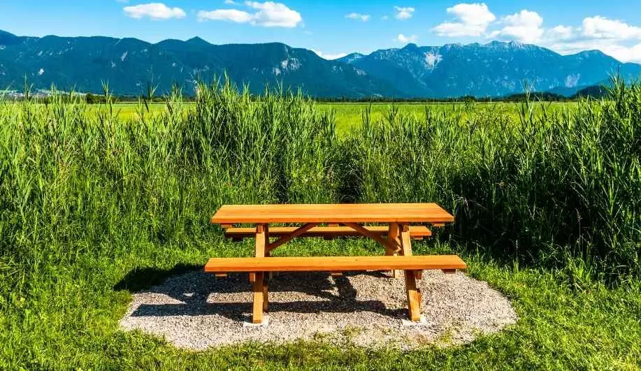 Comment choisir sa table de pique-nique en bois ?