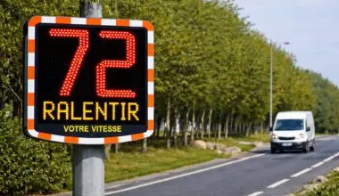 Bien implanter un radar pédagogique : le guide complet pour les collectivités
